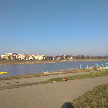 Apartament NightHost- Trzebnicka 84 Wrocław Zewnętrze zdjęcie