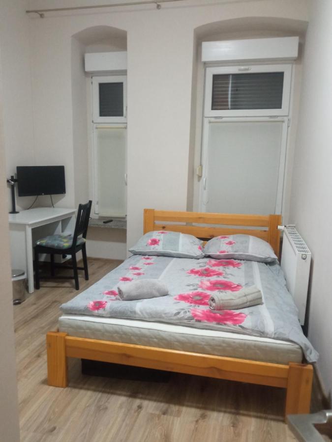 Apartament NightHost- Trzebnicka 84 Wrocław Zewnętrze zdjęcie